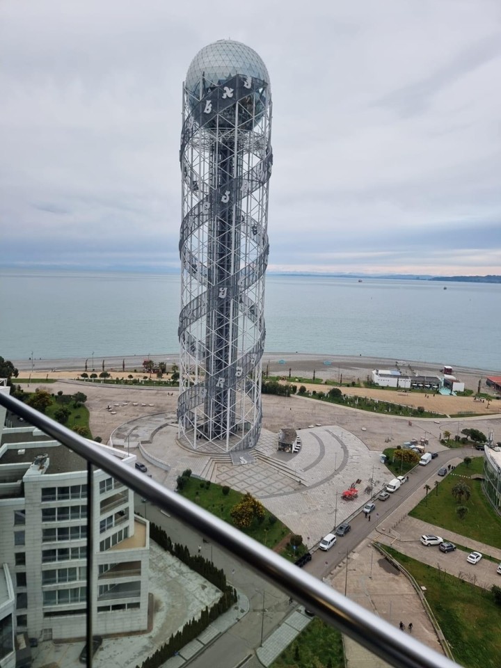 2-комнатная квартира — ул. Эгнате Ниношвили, 2 · 15/18