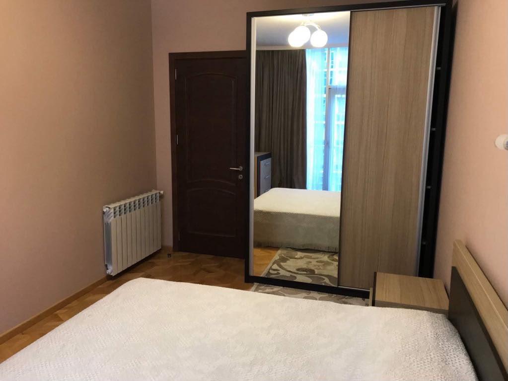 Batum’da kiralık 3 odalı daire — David Kldiashvili Sokak, 14 — 100 m² — $1.000/ay · 9/14