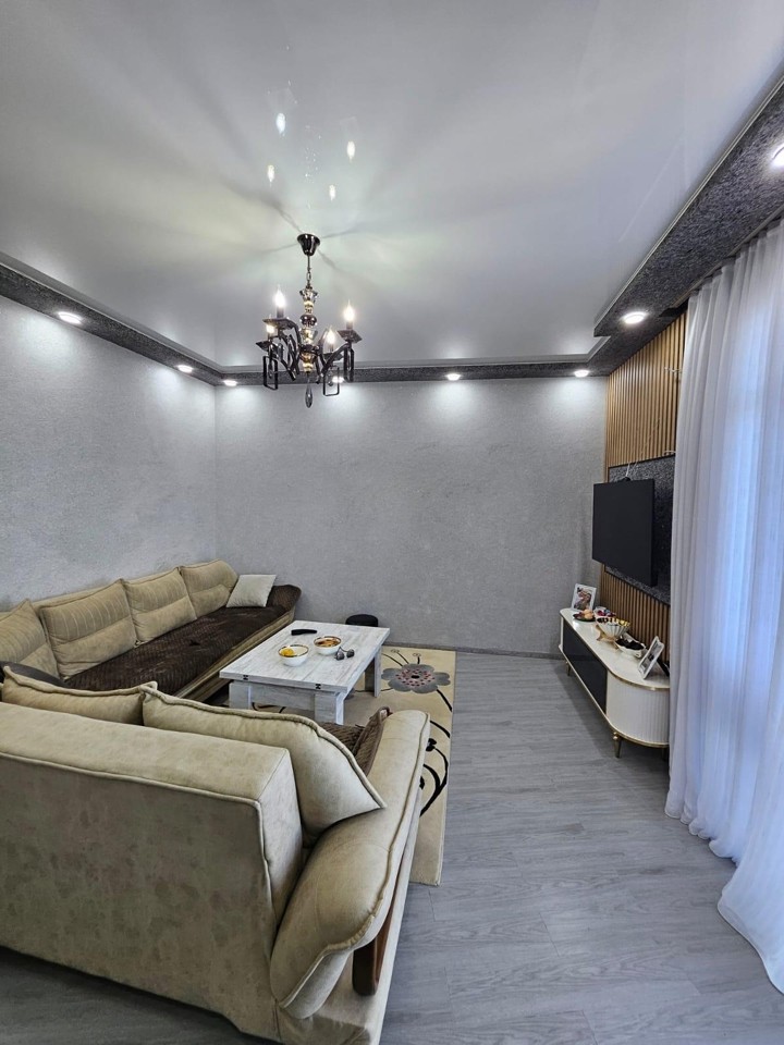 3-комнатная квартира — 3-й переулок Тамар Мепе, 1а · 3/14