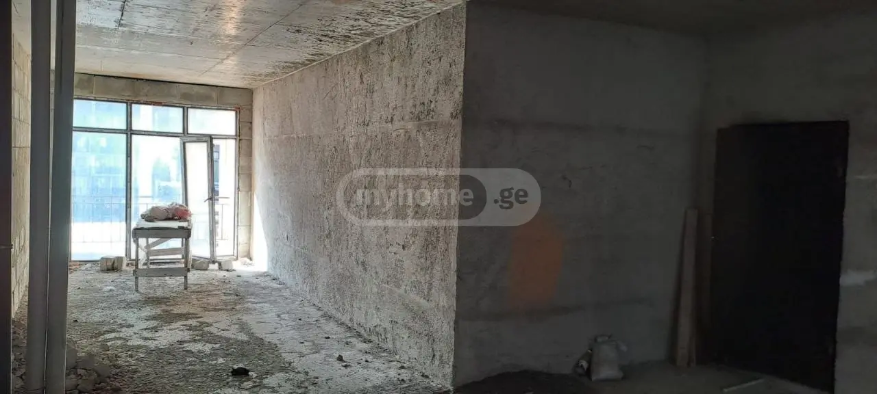 Продаётся 3-комнатная квартира в Батуми, район Руставели · 7/9