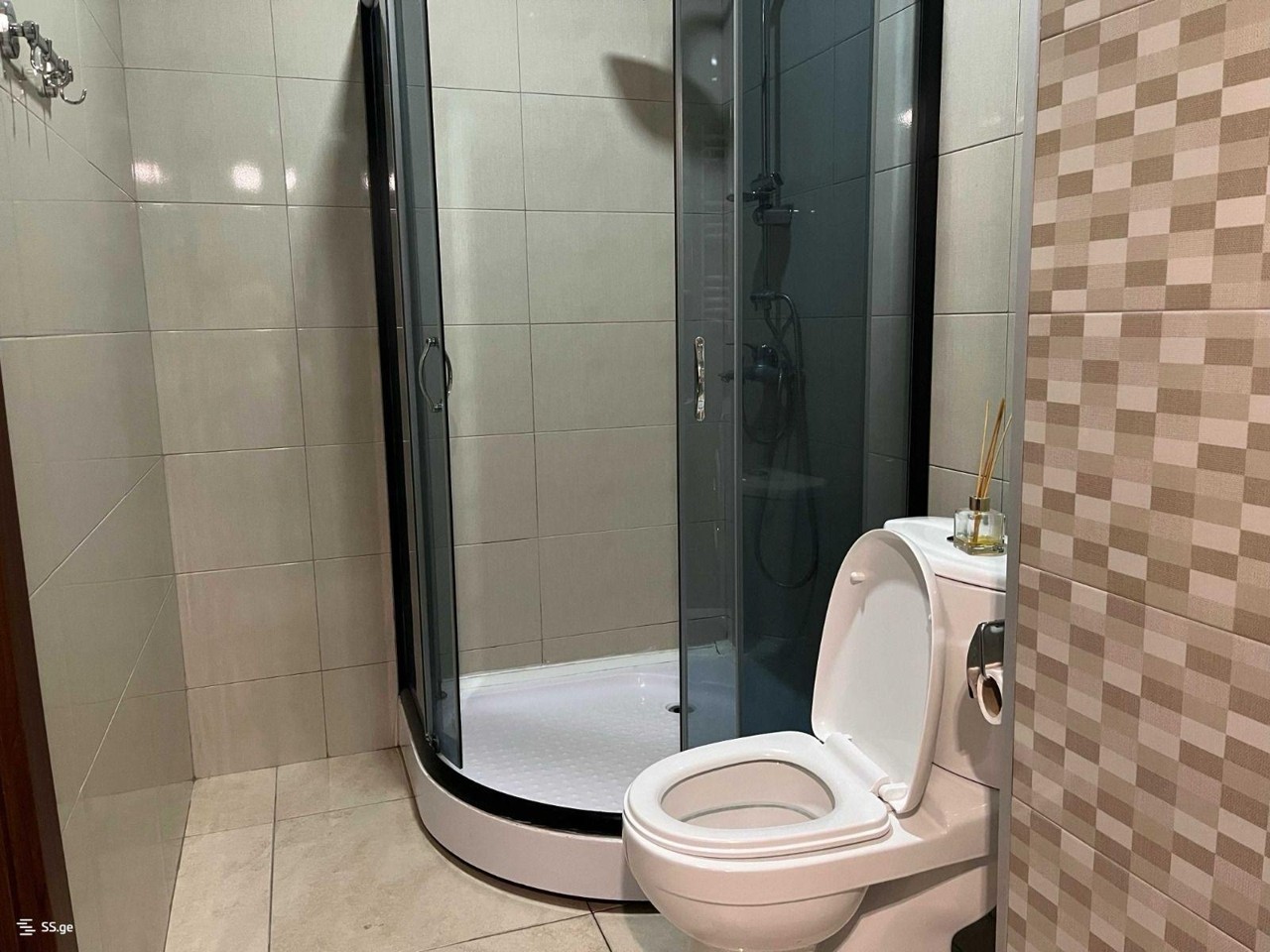 Batum’da kiralık stüdyo daire — Sherif Khimshiashvili Sokak, 47 — 34 m² — $400/ay · 4/5