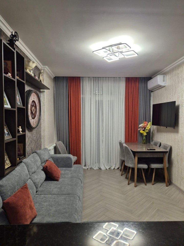 Batum’da kiralık 3 odalı daire — Sherif Khimshiashvili Sokak, 47 — 60 m² — $600/ay · 2/5