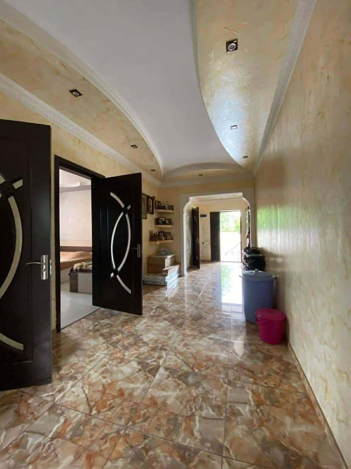 Batum’da kiralık 4 odalı ev — Adlia 1. Çıkmaz Sokak, 5 — 190 m² — $1.400/ay · 15/21