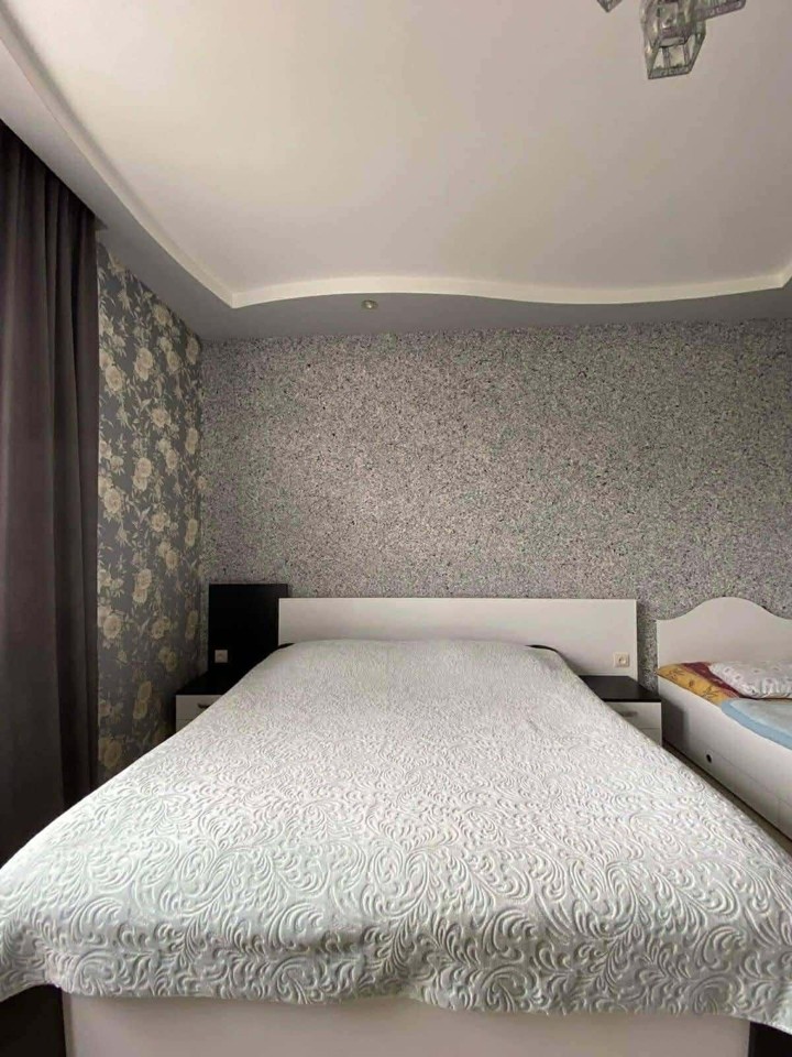 Batum’da kiralık 4 odalı ev — Adlia 1. Çıkmaz Sokak, 5 — 190 m² — $1.400/ay · 7/21